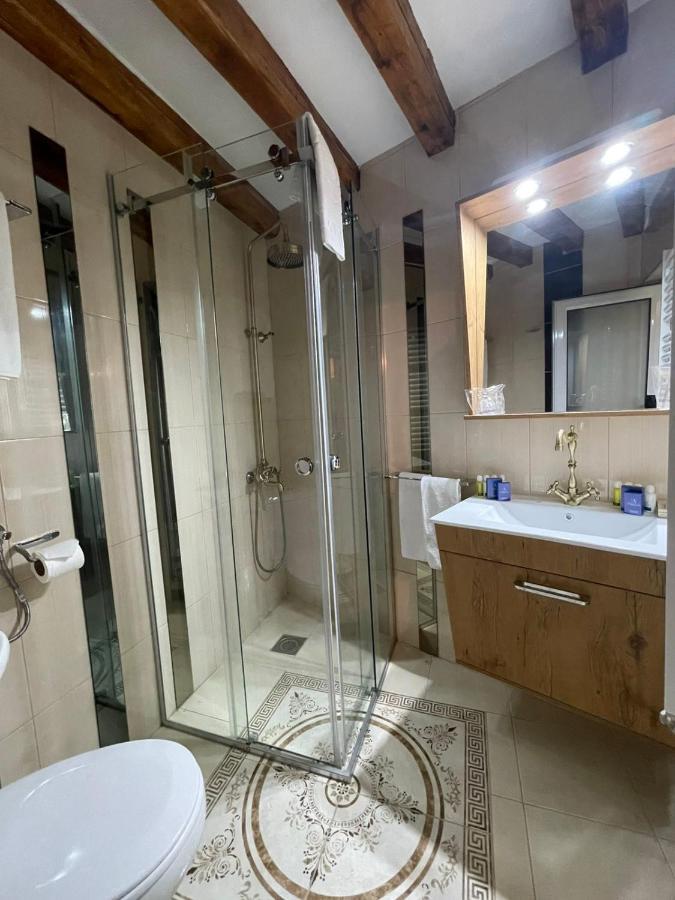 Garni Hotel Oblacinsko Jezero Oblacina Bagian luar foto