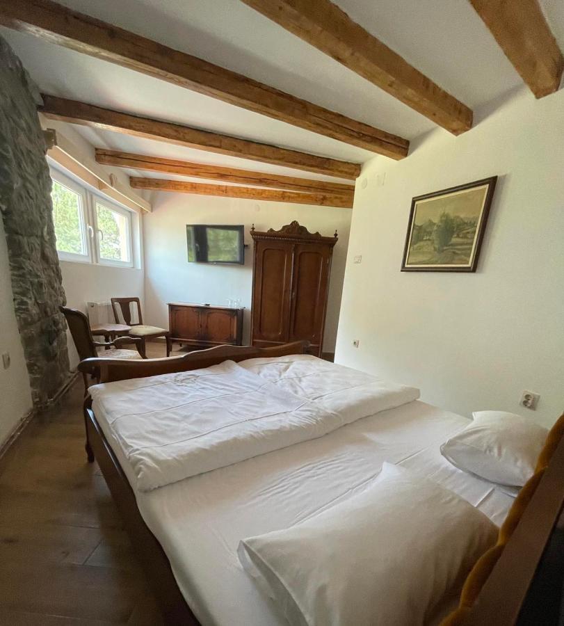 Garni Hotel Oblacinsko Jezero Oblacina Bagian luar foto