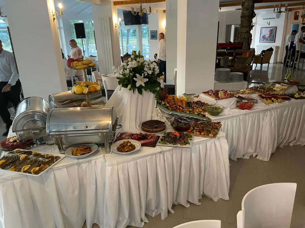 Garni Hotel Oblacinsko Jezero Oblacina Bagian luar foto