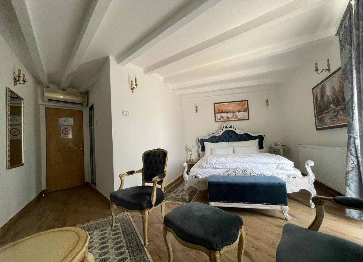 Garni Hotel Oblacinsko Jezero Oblacina Bagian luar foto