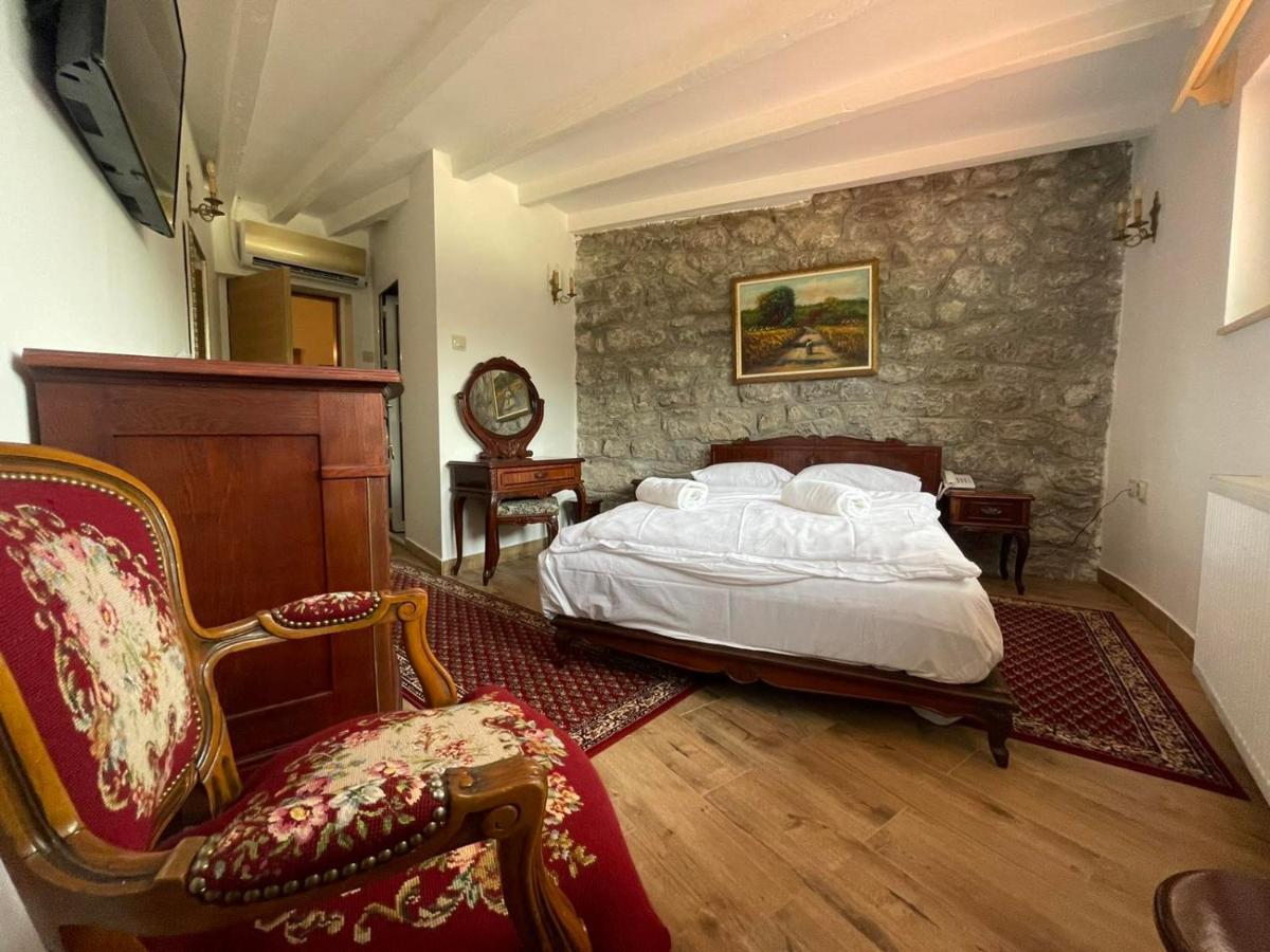 Garni Hotel Oblacinsko Jezero Oblacina Bagian luar foto
