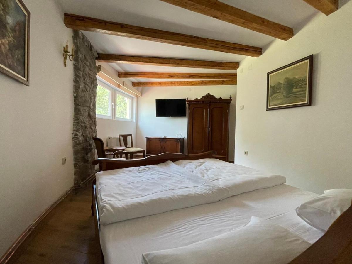 Garni Hotel Oblacinsko Jezero Oblacina Bagian luar foto