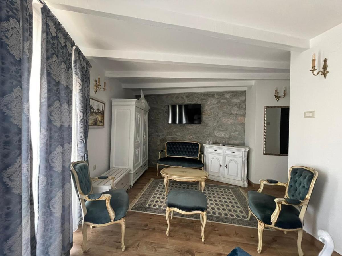Garni Hotel Oblacinsko Jezero Oblacina Bagian luar foto