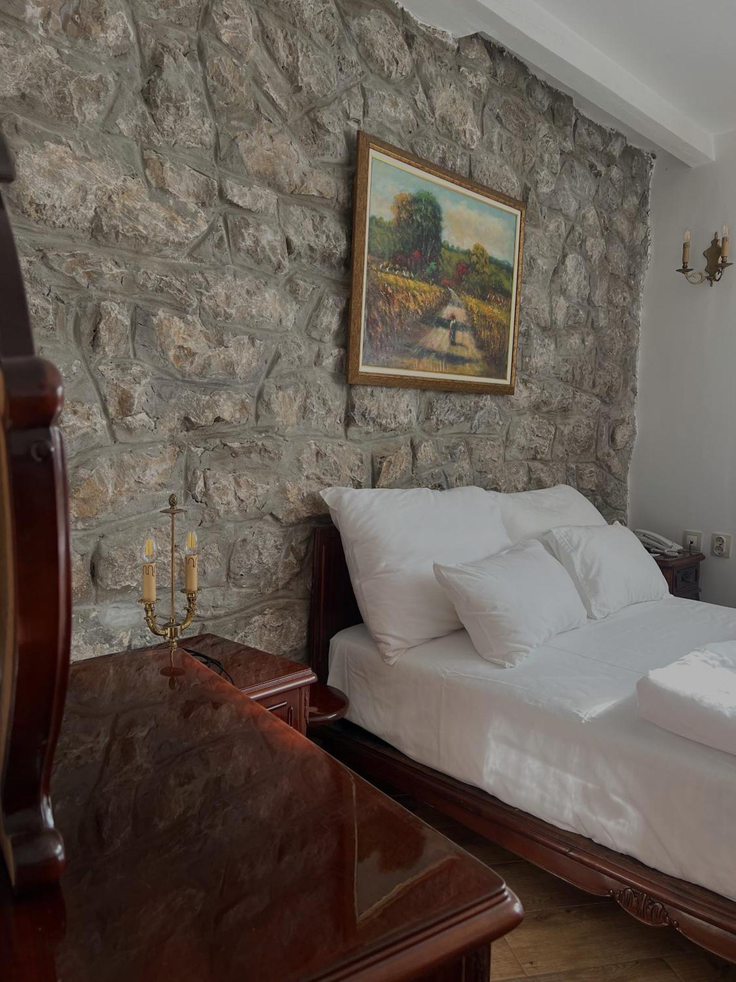 Garni Hotel Oblacinsko Jezero Oblacina Bagian luar foto