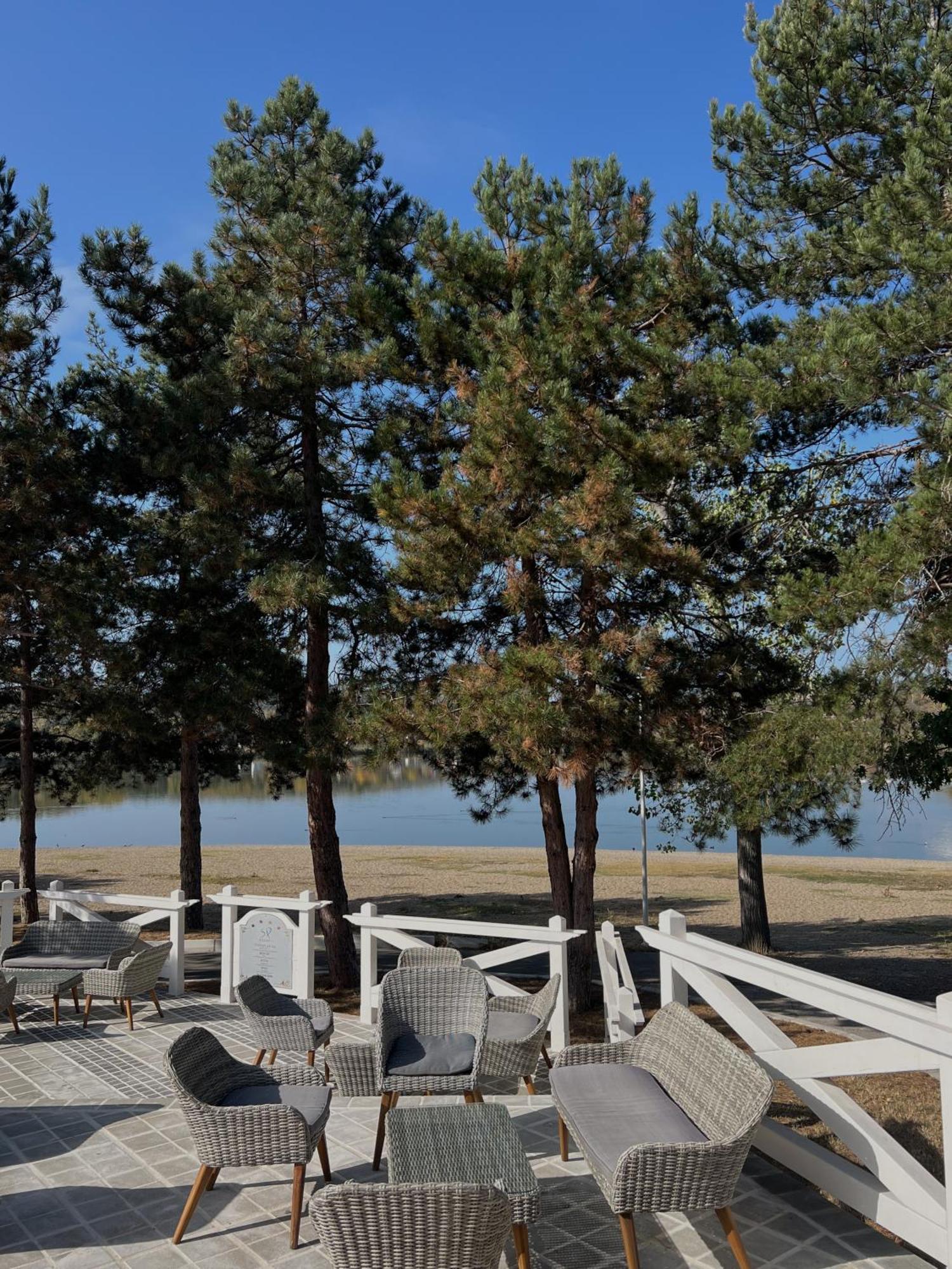 Garni Hotel Oblacinsko Jezero Oblacina Bagian luar foto