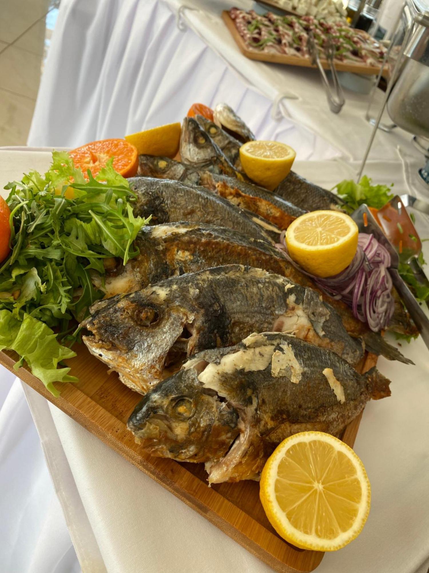Garni Hotel Oblacinsko Jezero Oblacina Bagian luar foto